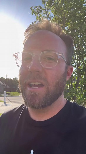 138K views · 3.3K reactions | I’m in love with this screen door y’all! #weekendproject #diy #homeowner #easydiy | Your Barefoot Neighbor | Facebook