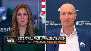 Jerome Powell's testimony could lay the groundwork for a sell-off in tech, says Deepwater's Munster