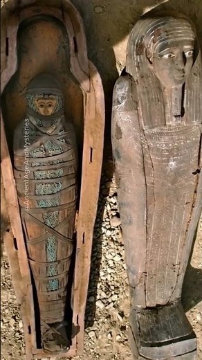 One of the Best Preserved Mummies Ever Found? The 2,500 Year Old Egyptian Tomb #ancientegypt