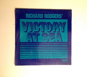 Richard Rodgers / Robert Russell Bennett / RCA Victor Symphony Orchestra - Victory At Sea