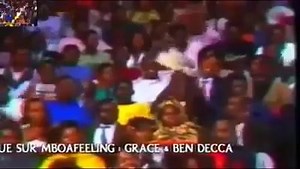 Ben Decca et Grâce Decca : Osi Dimbea Grâce Decca : Sache que je t’aime Même l’étiquette de fille facile qu’on m’a faite porter à cause de toi mon amour Sache que je l’ai acceptée Sous les pluies de la saison pluvieuse ou sous la chaleur de la saison sèche Oh homme, mon amour te reste dévoué Ben Decca: Oh Femme, sache que je ressens la même chose Malgré les surnoms qu’on m’a donnés à cause de toi Sache que je t’aime Malgré les tentations de la terre Sache que mon amour te reste dévoué Car aucun 