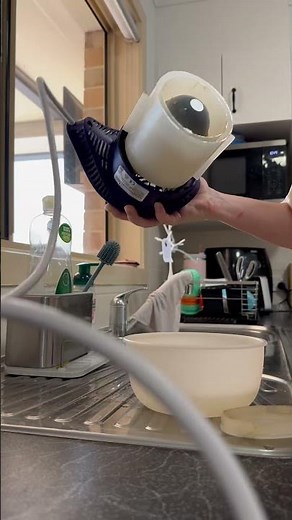 How to take off the bottom of your Vicks Vaporiser so you can clean it!