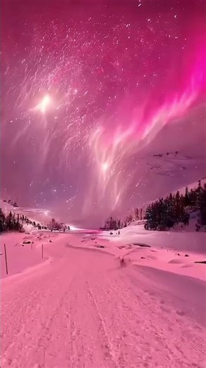 Aurora Borealis & Northern Lights in stunning 4K Video Ultra HD.