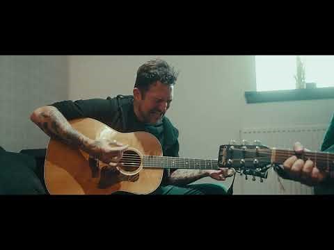 Frank Turner & Chris T-T - 'Giraffes #1' (Acoustic Session)