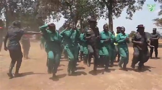 56K views · 1.4K reactions | 'Uleumfwa bwino, iyi ninchito yobe!!'… ZNS Commander Lieutenant General Maliti Solochi fires up the spirit of trainees with a powerful dose of motivation, urging them to take pride in their calling. Video credit: ZNS | Kalemba | Facebook