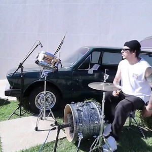 1.6M views · 25K reactions |  Traffic Jam! By Leonardo Bertoldo  instagram.com/lekobertoldo #car #jam #drums #lekobertoldo #beatmaking #drummer #drummerlife #music | Avid | Facebook