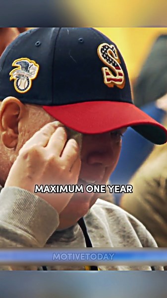 Before dying, he had one final wish — to see his son graduate. 🎓❤️