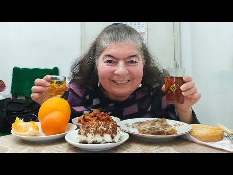 ЯМ-ЯМ Пържоли, салата с червен боб, праз лук и кисели краставички ЯМ с кеф на 09.12.2025 г.🐔🐓🦆🥓🍞🥗🍷🥰🥳