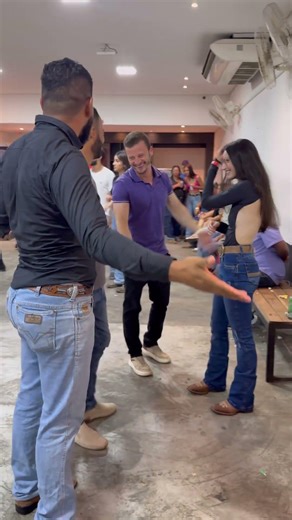 My friend who only goes to forró parties to pick up women 🤣🤣🕺🏻 #piseiro #forróepiseiro #dance #bsb