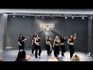 Ariana Grande problem dance 🫰🏻👩🏿‍🦲