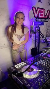 41K views · 2.7K reactions | @Velamusica desde Miami con #LaVelamezcla ! Aqui mi Instagram https://www.instagram.com/velamusica/?hl= | VELA | Facebook