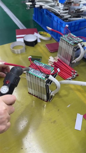 "# Battery Welding Test" #supplier ##lithiumbatteries #carlithiumbatt...