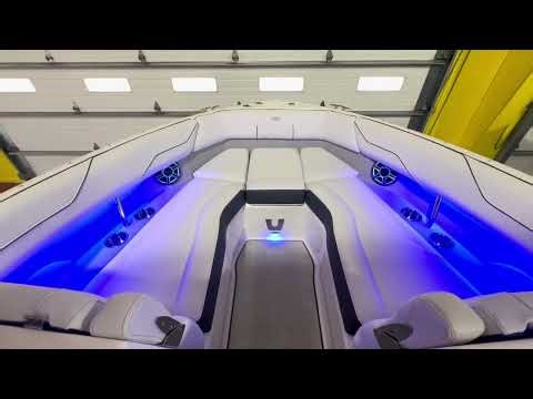 2026 Regal LS4 video walkthrough! Power Hardtop, Bow Thruster, & more! @RegalMarine #raystownlake