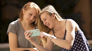 Clinical Quick Tips: How to pair a Nucleus® 7 Sound Processor to compatible Apple® devices - Cochlear ProNews