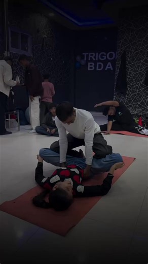 "leg stretch" and "flexibility." Leg stretching routine for beginners ...