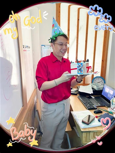 Bữa tiệc sinh nhật đầy ấm cúng của thầy trò lớp Duy Anh sensei 🥳🎂🎁 Chúc sensei tuổi mới luôn mạnh khoẻ, vui vẻ, đặc biệt là thật nhiều nhiệt huyết để tiếp tục dẫn dắt học viên của mình nhé 🥰 #KOHI #JLPT #hoctiengnhat #nhatngukohi #xuhuong