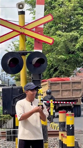 Secanggih ini Mainan Palang Pintu Panjang Buatan Deloco #palangpintukeretaapi