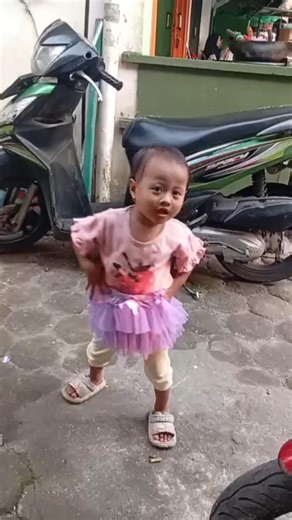beby joget lucu #bayilucu #lucu