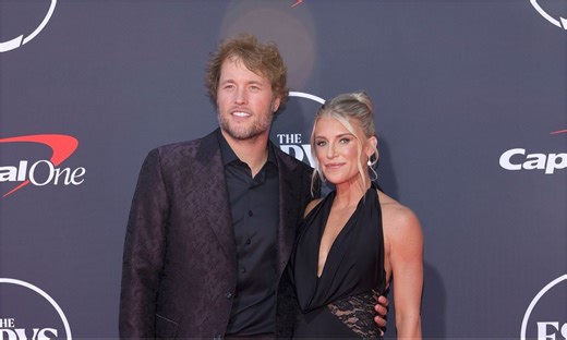 Matthew Stafford's wife Kelly pays special homage to Dodgers icon Clayton Kershaw at Rams game after World Series win vs. Blue Jays