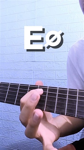 Guitar lessons for beginners (E∅ CHORD)