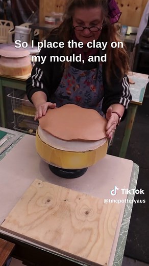 Hand-Building a Dinner Plate: Step-by-Step Guide