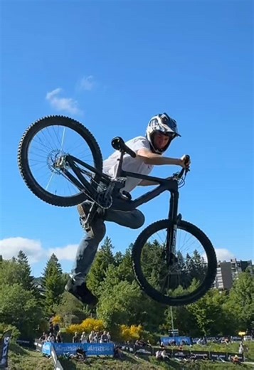 Dirtmasters Chillas: Freeride Mountain Biking Adventures