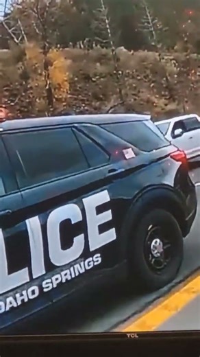 Flatbed towing recovery tow truck driver jumped wall to save #his #life #Colorado #wtf