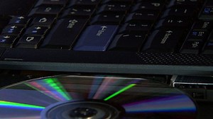 Quick Tips: Boot your computer from a CD
