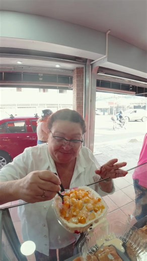 Cinco Leches: Postre Querido y Preparado con Amor