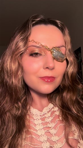 Seashell Eye Patch Makeup Tutorial