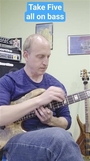Take Five (Dave Brubeck/Paul Desmond) all on bass #solobass #twohandedtapping #takefive #bass #jazz