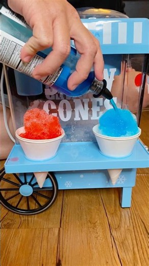 Eating snow cones with monster 😋