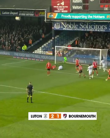 A Kenilworth Road classic when we last played Bournemouth! 🤯 | Luton Town Football Club
