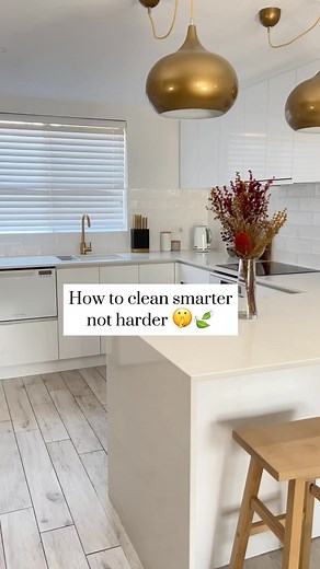 20K reactions · 44 shares | Comment “Smart” so I can slide in your DMs with everything from my video or tap the link in bio to shop!  Unfortunately sometimes Instagram’s messaging system fails. if this happens, use the link in bio. Clean smarter, not harder part 9 掠❌ 易 #cleansmarternotharder #cleaninghacks #homehacks #cleaningtips #home #cleaning #cleaningig #hacks | Carolina McCauley | Facebook