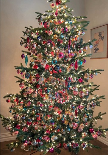 Decorating a Full Size Vintage Christmas Tree