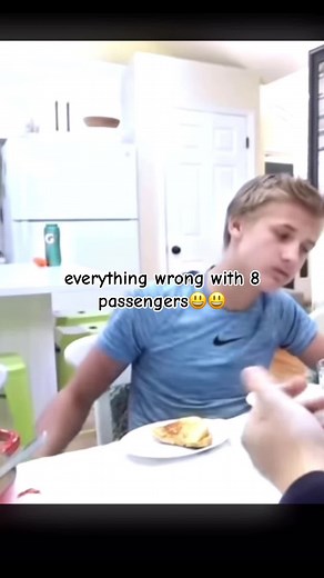 everything wrong with 8 passengers👀 #fyp #foryoupage #CapCut #viral #8passengers #rubydoo