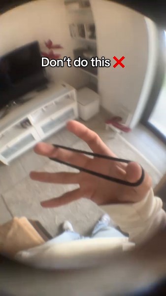 Mastering Elastic Band Tricks: Step-By-Step Guide