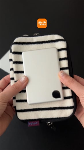 서린집 on Instagram: "#광고 보조배터리 유목민이었던 저.. 이제 이걸로 정착합니다..🗯️ 그동안 사용해봤던 보조배터리는 작더라도 두꺼워서 주머니 넣기에는 불편하고, 들자니 무거워 한 손에 안 잡혀서 떨어뜨리고.. 불편했던 기억이 있었는데.. 이렇게 얇고 가벼운 건 처음봐요🪶 자성도 강해서 폰케이스 씌우고도 붙더라구요🤭 가벼운 배터리 찾고 계신 분, 이거 꼭 한번 써보세요! 🔍테무 신규가입 13만원 검색용 코드: kcf5736 🔗구매링크: https://app.temu.com/k/gexnsd7tamd #테무깡 #테무하울 #테무추천템 @temu_korea"