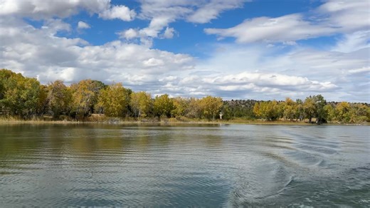 There are still a few weeks left of the boating season. Soak up these views before the boat ramps close! 🗓️10/27: Horseshoe Lake is closed to all boating. 🗓️11/17: Martin Lake boat ramp closes, but the lake is still open to hand-launched vessels. Our boat decontamination is closed for the season. Make sure your boat is clean, drained, and dry before inspection. If you need a decon, you won’t be able to launch. | Lathrop State Park - Colorado Parks and Wildlife