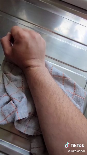 EPILOKATOR Review: Water-Resistant Hair Removal Device