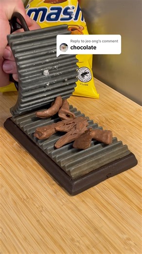 Crushing Smash chocolate with 160-year old machine #asmr #relaxing #crushingtime #metalpress