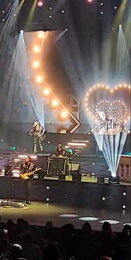 ‪@mirandalambert‬–Mama’s Broken Heart (Live at Velvet Rodeo Residency | Las Vegas, Oct 8, 2022) 💎🔥