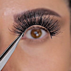 1.3K views · 67 reactions | Back to basics  @natashadenona Camel Palette @lashylicious lashes in the style Foxylicious (30% sale ENDS TODAY) #makeuptutorial #natashadenona #camelpalette #lashylicious #مكياج_ترابي #مكياج_عيون #مكياج_ناعم #مكياج_عرايس #softmakeup #الله_ينصر_سيدنا #browgamestrong #eyeshadowtutorial #concealer | Farah Pro Makeup | Facebook