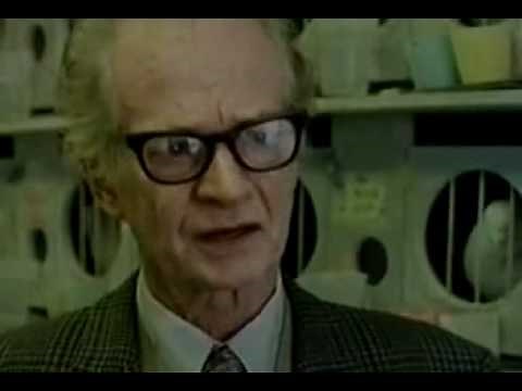 Adventures in The Skinner Box: Operant conditioning (Dove Example)