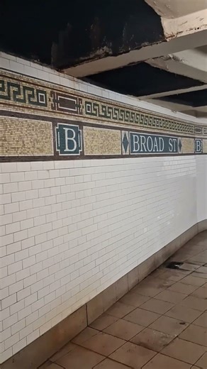 R143 J Train At Broad St ##nycsubway