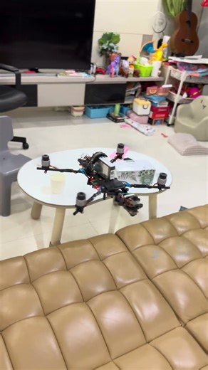 Push the drone with fingers to test position hold #flightcontroller #opticalflow #baohq