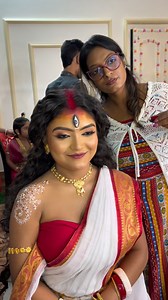 backgroud এ কেমন ঝগড়া করছে দেখ দুজনে 😆 #rinkusmagicalmakeover #makeupartist #viral #foryou #foryoupageシ #funny Ritu Roy Mua Tuhin Sardar @top fans | Rinku's Magical Makeover