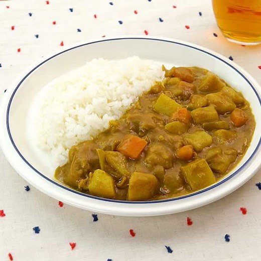 昔ながらの懐かしい味♪ 黄色いカレーライスのレシピ動画・作り方 | デリッシュキッチン