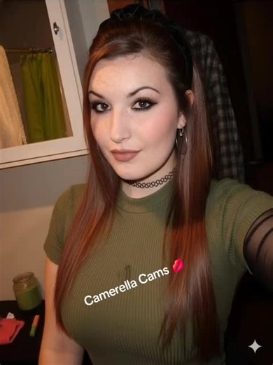 Camerella at your service 💋 #Camerella #GNDKayla #brunette #curvy #curves