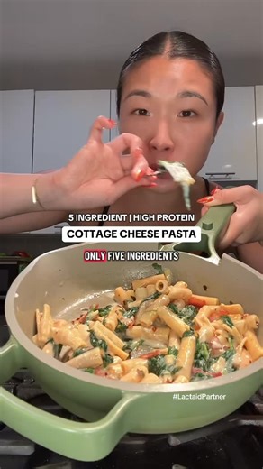 careese on Instagram: "#Lactaid_Partner Making my 5-ingredient cottage cheese pasta using LACTAID® Cottage Cheese - real cottage cheese that’s easy to digest, low in lactose, and packs 13g of protein per serving. 1 slice bacon Handful of spinach 4oz cooked protein pasta 1/2 cup @lactaid cottage cheese Pinch of salt to taste Red pepper flakes (optional) Would you try this? 👀"